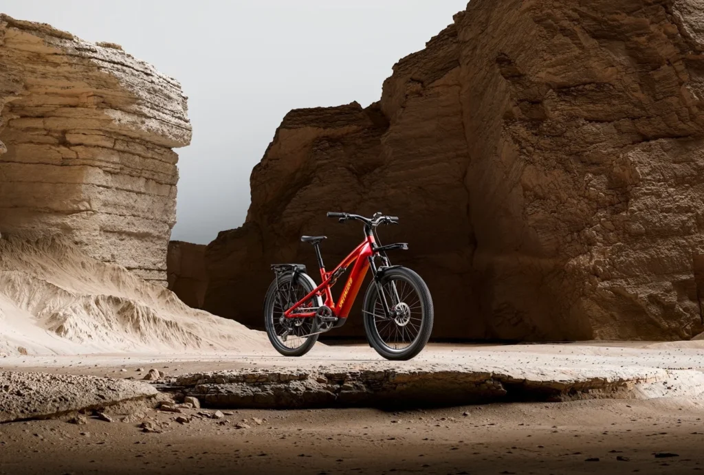 スペシャライズドが最高レベルのE-Bike「Turbo Vado 3 X 6.0」を発表!街からオフロードまで広がる新たな自由