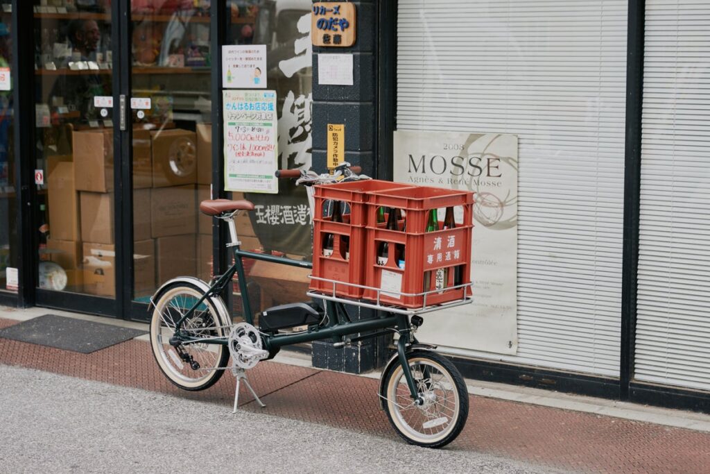 トーキョーバイクの電動アシストカーゴバイク「TOKYOBIKE PORTER」に、台数限定カラー「ベニーグリーン」が登場。10月16日(金)より受注開始